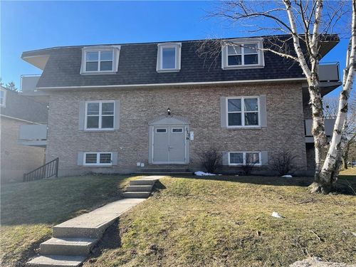 1-109 Westmount Rd N, Waterloo, ON, N2L5G5 | Card Image