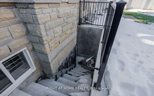 basmt-2 Township Ave, Richmond Hill, ON, L4E0J5 | Card Image