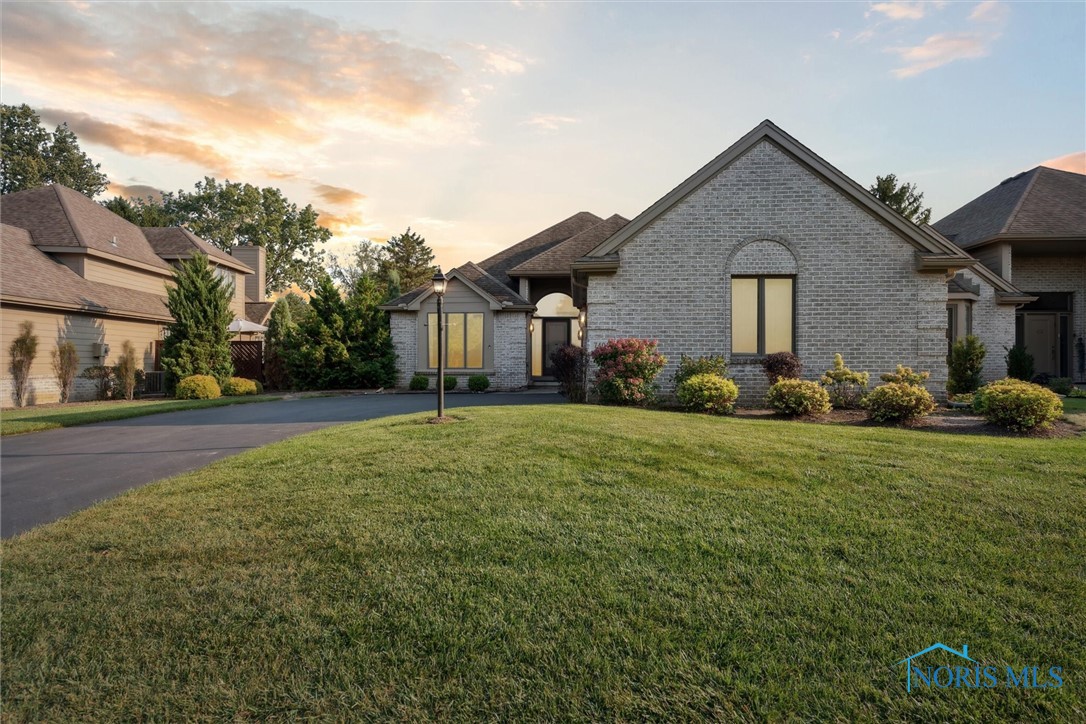 Country Commons Ln, Sylvania, OH 43560