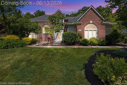 25842 Arcadia Dr, Novi, MI, 48374-2445 | Card Image