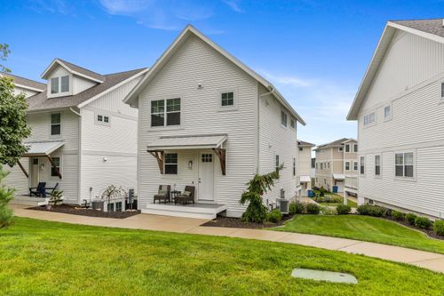 120 Kewatin Ct, Douglas, MI, 49406-5256 | Card Image