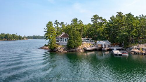 2 A258 Island, The Archipelago, ON, P0G1K0 | Card Image