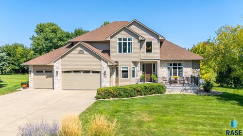 6900 E Split Rock Cir, Sioux Falls, SD, 57110-3952 | Card Image