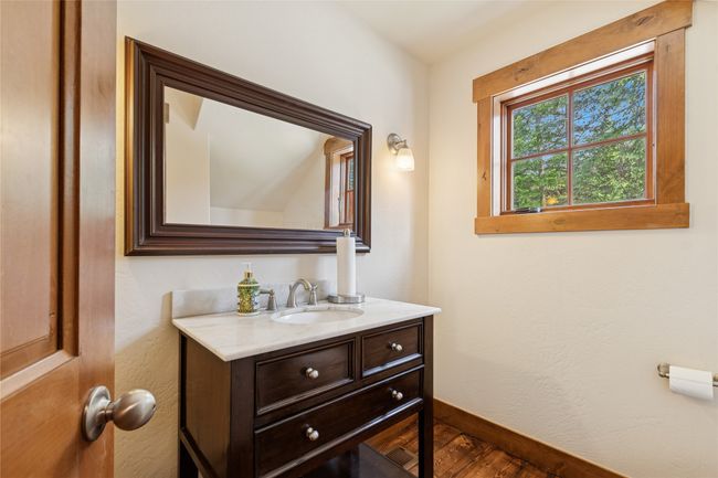 Half Bathroom | Image 28