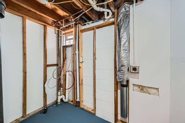 Lower Level Laundry Room.jpg | Image 23