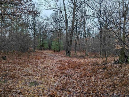 2002 Klender Rd, Bentley, MI, 48613-9702 | Card Image