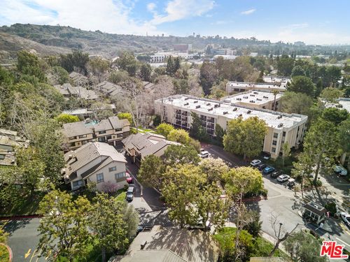 7218 Raintree Cir, Culver City, CA, 90230-4417 | Card Image