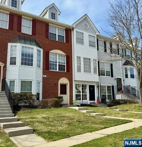 1284 Mulberry Dr, Mahwah, NJ, 07430-2370 | Card Image