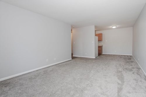 apt-107-974 Thornton Ln, Buffalo Grove, IL, 60089-4247 | Card Image