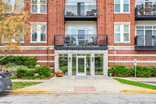 511-7757 Van Buren St, Forest Park, IL, 60130-4809 | Card Image