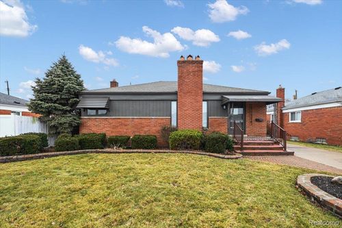 31229 Share St, Saint Clair Shores, MI, 48082-1465 | Card Image