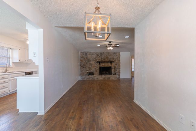 1638 Brown Trl, Home with 4 bedrooms, 4 bathrooms and 2 parking in Hurst TX | Image 8