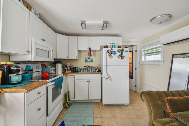 Unit B - Living Area | Image 36