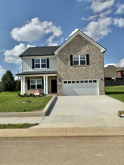 1017 Amber Hills Dr, Ashland City, TN, 37015-5039 | Card Image