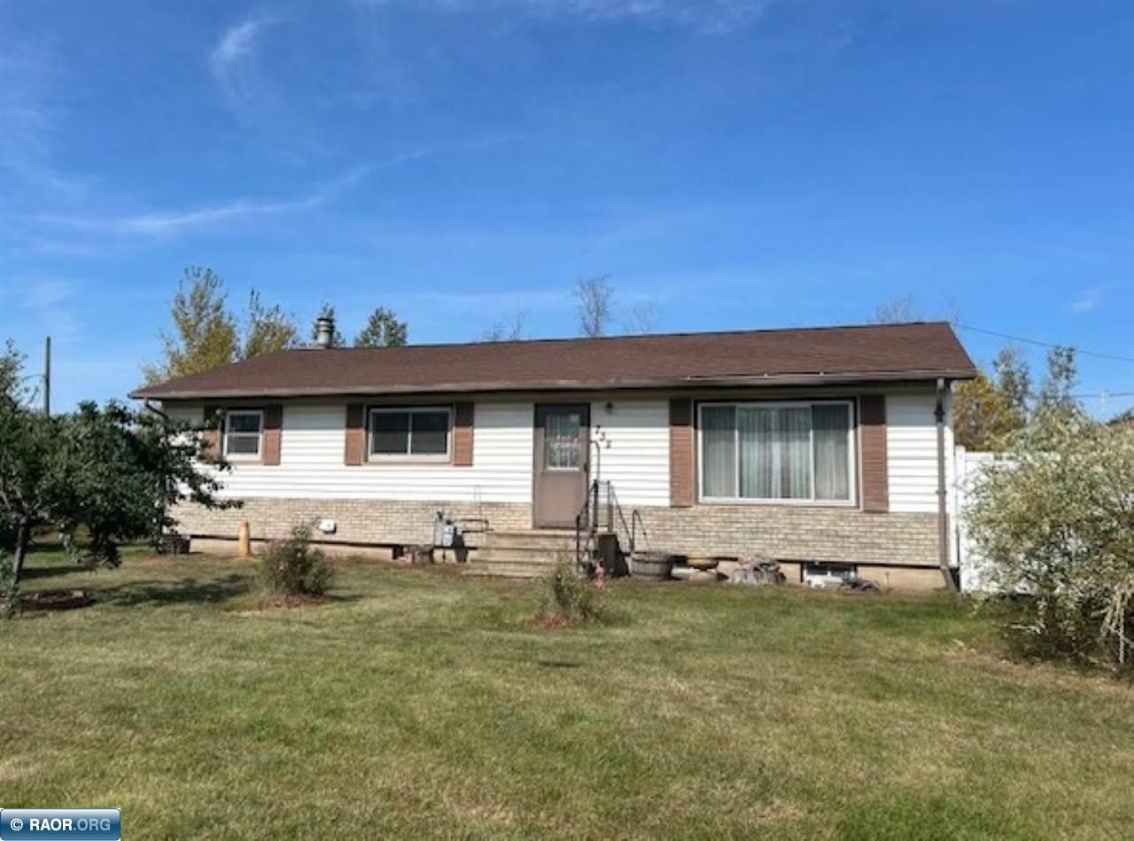 39th St, Hibbing, MN 55746