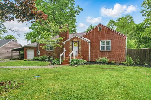 598 Westville Lake Rd, Beloit, OH, 44609-9409 | Card Image