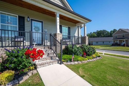 421 Coahulla Creek Dr, Dalton, GA, 30721-6769 | Card Image