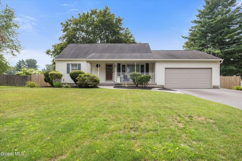 23 Walter Dr, Saratoga Springs, NY, 12866-9233 | Card Image