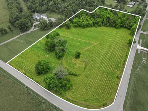 1688 Anderson Rd, Hendersonville, TN, 37075 | Card Image