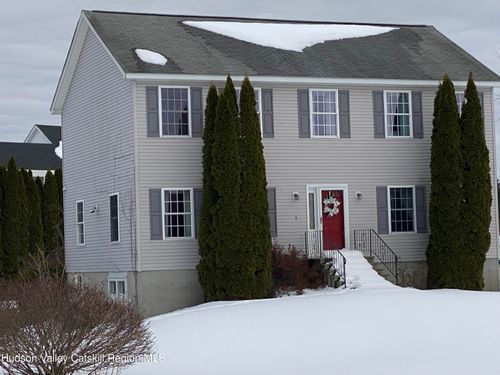 31 Mahikan Dr, Hudson, NY, 12534-4737 | Card Image