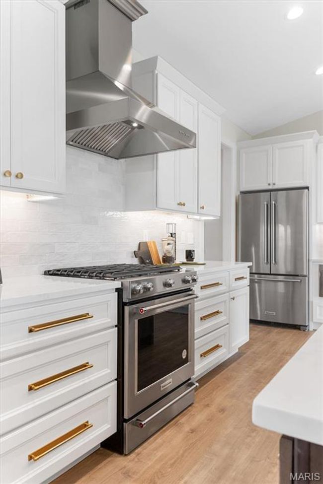 Stainless steel gas stove and hood vent and convenient cabinet drawers! | Image 21