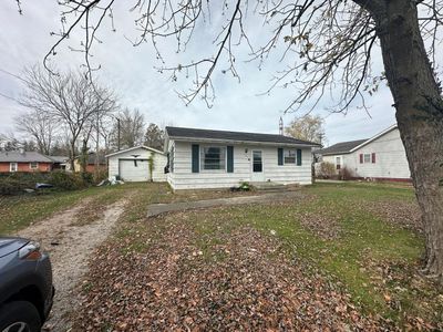 307 N Mill Street, House other with 2 bedrooms, 1 bathrooms and 1 parking in Martinsville IL | Image 1