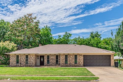 1113 Oak Timber Dr, Euless, TX, 76039-7719 | Card Image