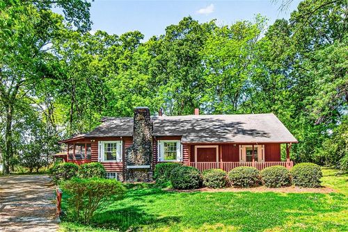 621 Mountain Rd, Asheboro, NC, 27205-4221 | Card Image