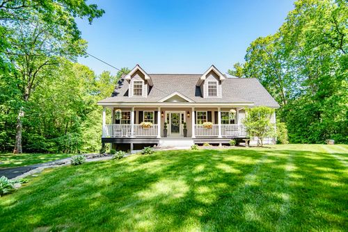 4 Crossman Cir, Newton, NH, 03858-3900 | Card Image