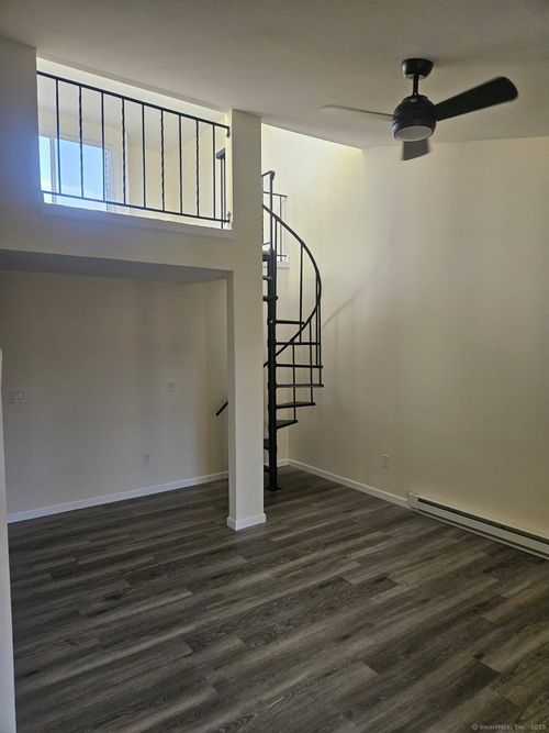125-125 Burgundy Hill Ln, Middletown, CT, 06457-6346 | Card Image