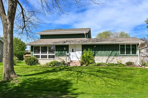 6093 Thornapple Drive, Greendale, WI, 53129 | Card Image