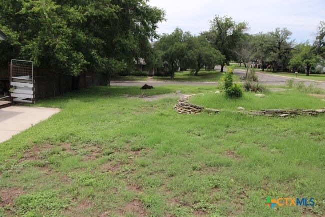 203 Spring St, House other with 4 bedrooms, 3 bathrooms and null parking in Lampasas TX | Image 33