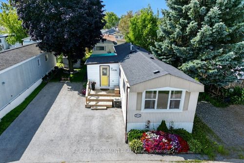 4586 Mary Lane, Lincoln, ON, L3J0W1 | Card Image