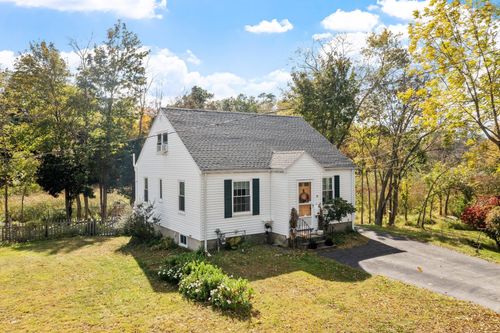 11 Barker St, Danvers, MA, 01923 | Card Image