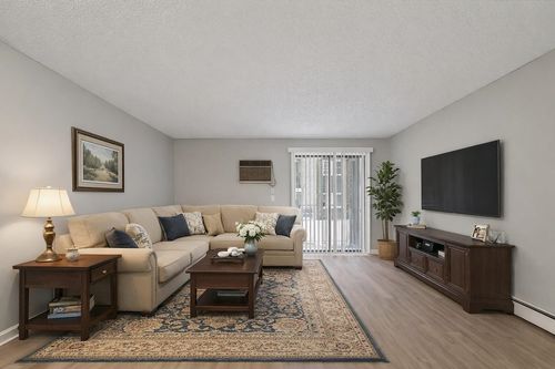 j101-6 Knights Bridge Dr, Nashua, NH, 03063-5090 | Card Image