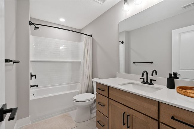 146 Enclave Drive, Townhouse with 3 bedrooms, 4 bathrooms and 2 parking in Seven Fields Boro PA | Image 24