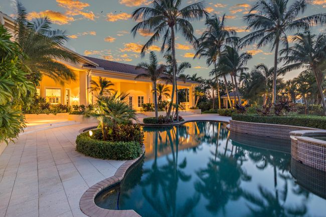 19223 Riverside Dr, House other with 5 bedrooms, 6 bathrooms and null parking in Tequesta FL | Image 76
