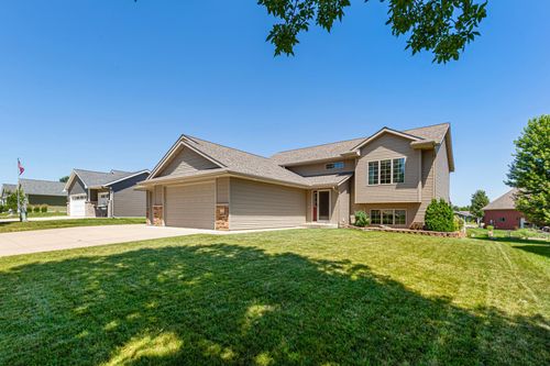 228 Creekside Dr, Eagle Lake, MN, 56024-4608 | Card Image
