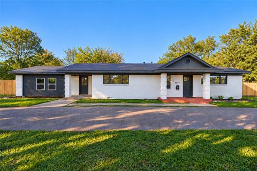 3209 Lakeshore Dr, Weatherford, TX, 76087-7865 | Card Image