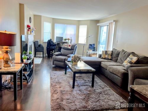 197 Bexley Ln, Piscataway, NJ, 08854-2180 | Card Image