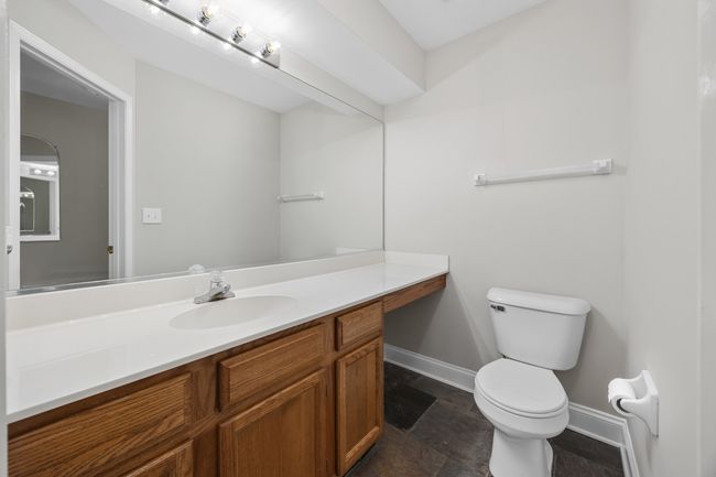 905 Huntington Dr, Townhouse with 2 bedrooms, 3 bathrooms and 2 parking in Elk Grove Village IL | Image 12