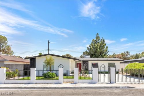 3805 San Angelo Ave, Las Vegas, NV, 89102-0124 | Card Image