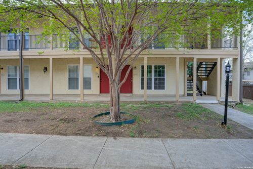 814-8702 Village Dr, San Antonio, TX, 78217-5406 | Card Image