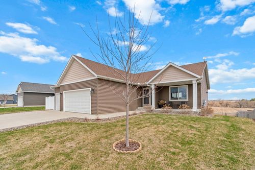 907 7th Ave, Wanamingo, MN, 55983-3414 | Card Image