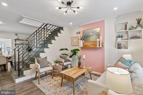 1318 E Oxford St, PHILADELPHIA, PA, 19125-3217 | Card Image