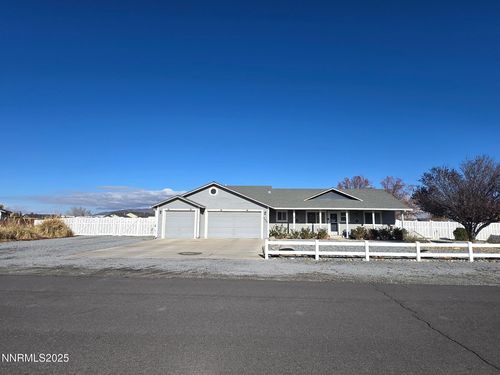 2880 Horseshoe Ln, Fernley, NV, 89408-8683 | Card Image