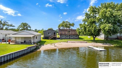 2040 Platteview Dr, Cedar Creek, NE, 68016-2412 | Card Image