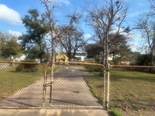 1212 Lockwood Dr, Houston, TX, 77020-7350 | Card Image