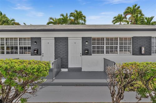 740 84th St, MIAMI BEACH, FL, 33141-1104 | Card Image