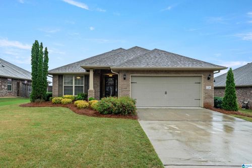 220 Hillcrest Dr, MONTEVALLO, AL, 35115-5948 | Card Image